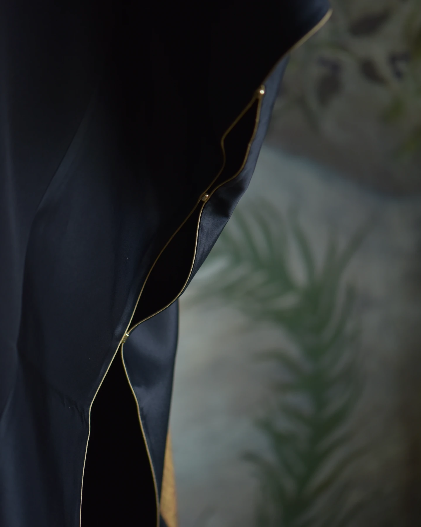 Gold Leaf Long Artwear — Detail